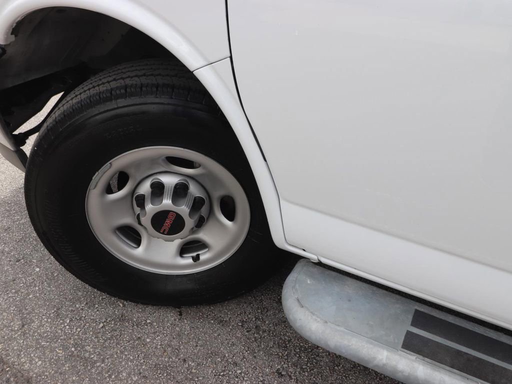 Used 2024 GMC Savana 2500 w/ Driver Convenience Package image 9