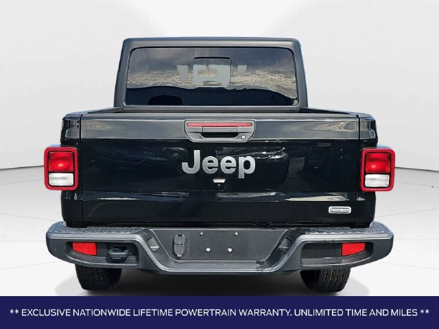 Used 2023 Jeep Gladiator Overland AWD/4WD image 5
