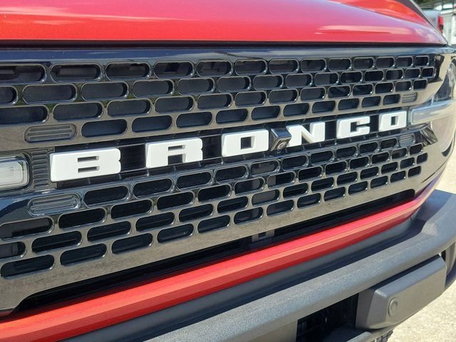 Certified 2022 Ford Bronco Wildtrak AWD/4WD image 7