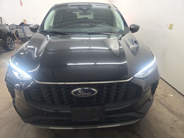 Certified 2025 Ford Escape Active AWD/4WD image 18