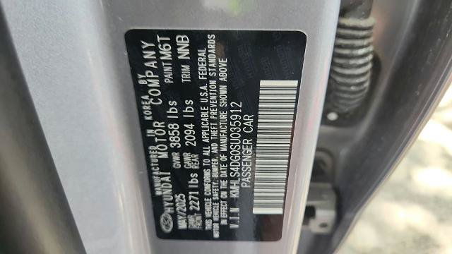Used 2025 Hyundai Elantra SEL FWD image 35