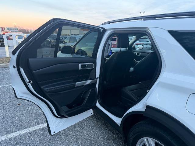 Certified 2021 Ford Explorer XLT w/ Equipment Group 202A image 12