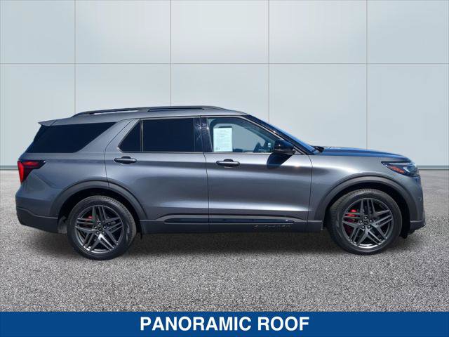 Certified 2025 Ford Explorer ST AWD/4WD image 6