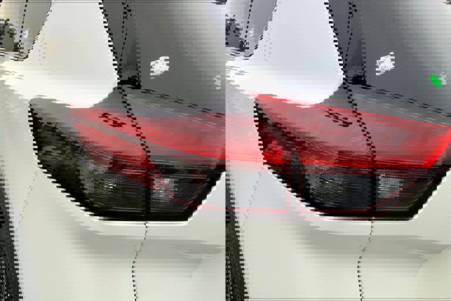 Used 2023 Nissan Rogue SL image 27