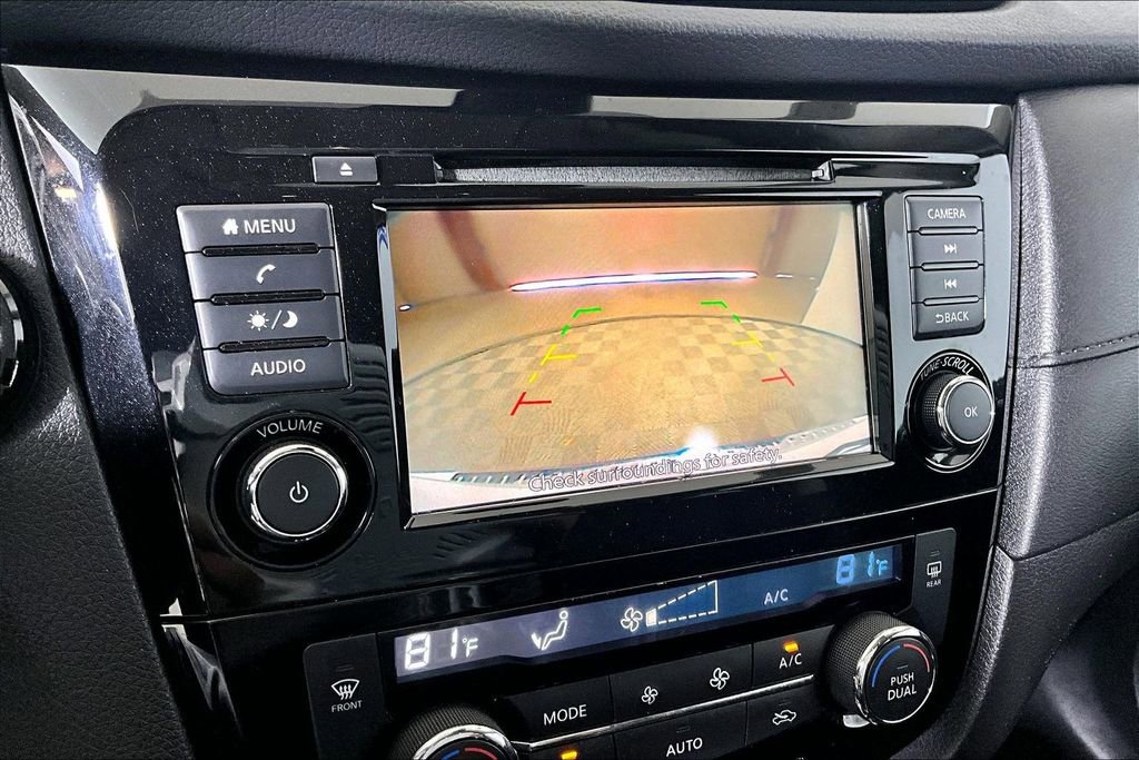 Used 2020 Nissan Rogue SV image 17