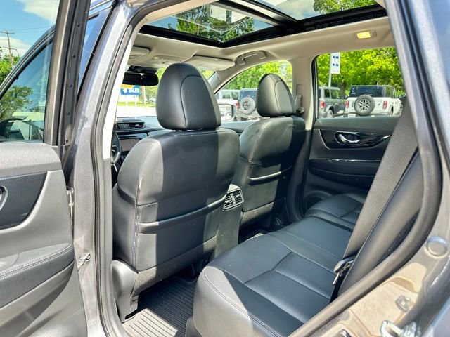 Used 2020 Nissan Rogue SL w/ Premium Package AWD/4WD image 37