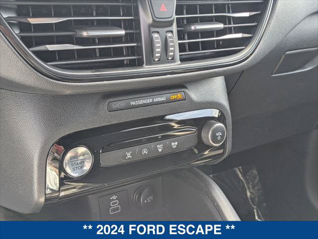 Certified 2024 Ford Escape ST-Line w/ Tech Pack #1 FWD image 17