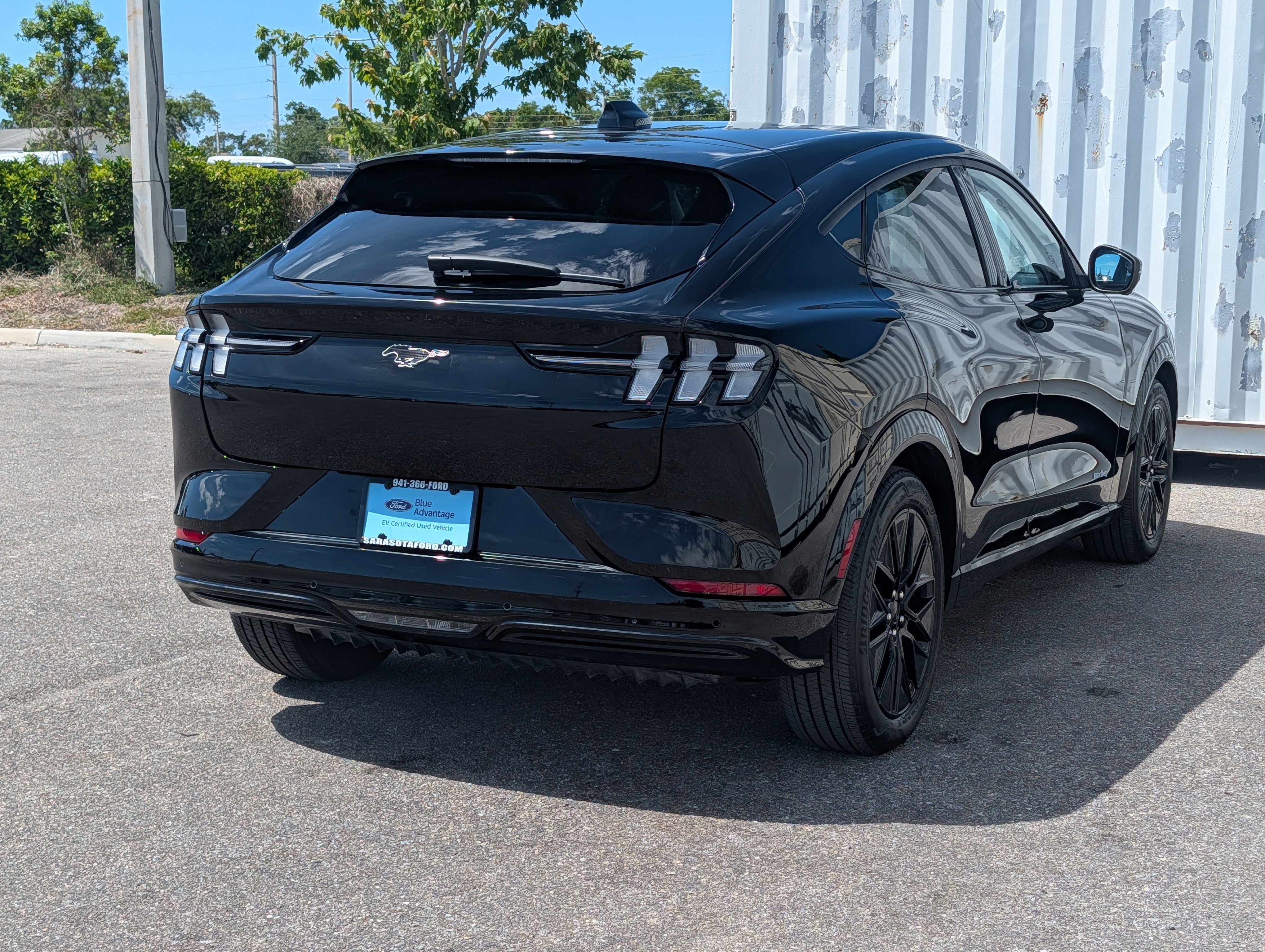 Certified 2025 Ford Mustang Mach-E Premium w/ Sport Appearance Package AWD/4WD image 4