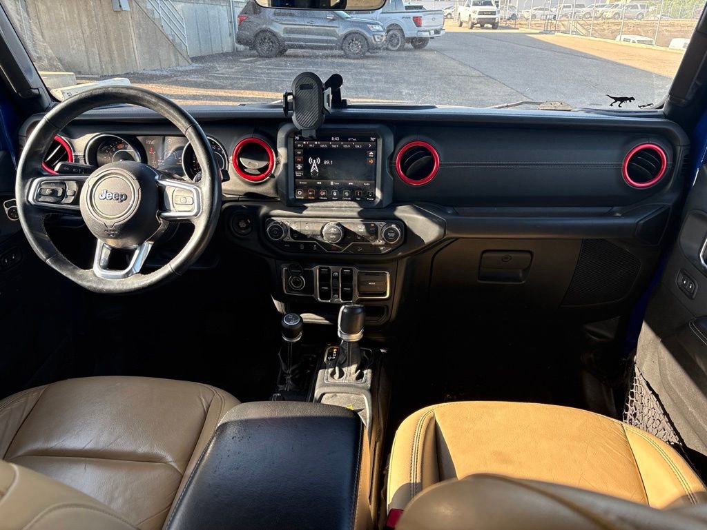 Used 2018 Jeep Wrangler Unlimited Sahara AWD/4WD image 9