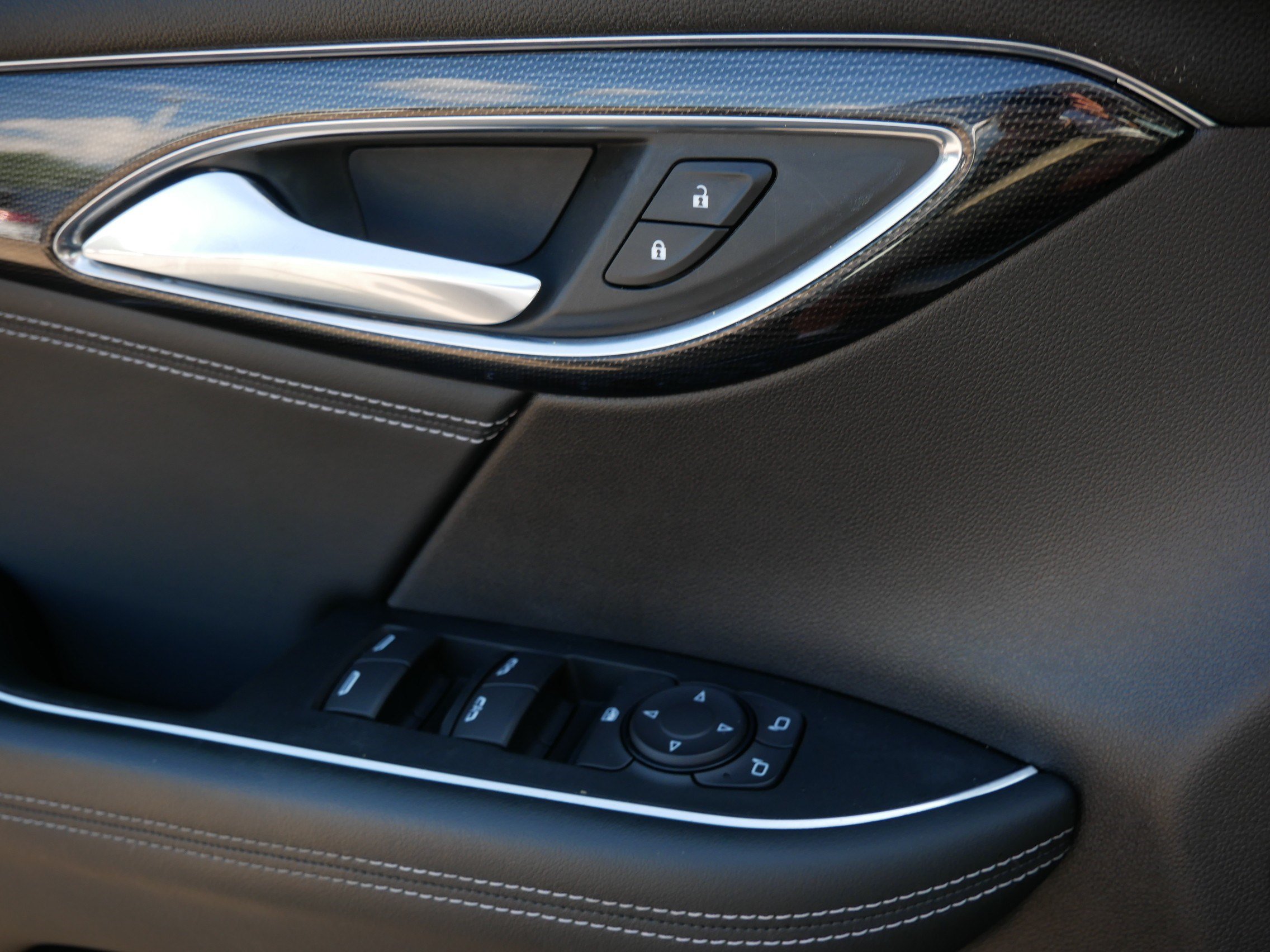 Used 2022 Buick Envision Preferred AWD/4WD image 24
