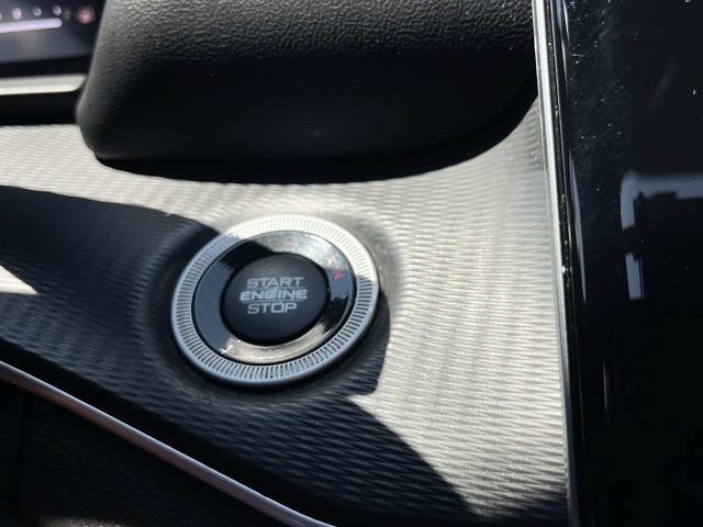Used 2023 Jeep Grand Cherokee L Laredo AWD/4WD image 41