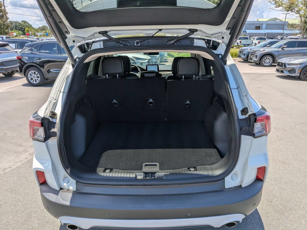 Certified 2020 Ford Escape Titanium w/ Titanium Premium Package 2.0 FWD image 14