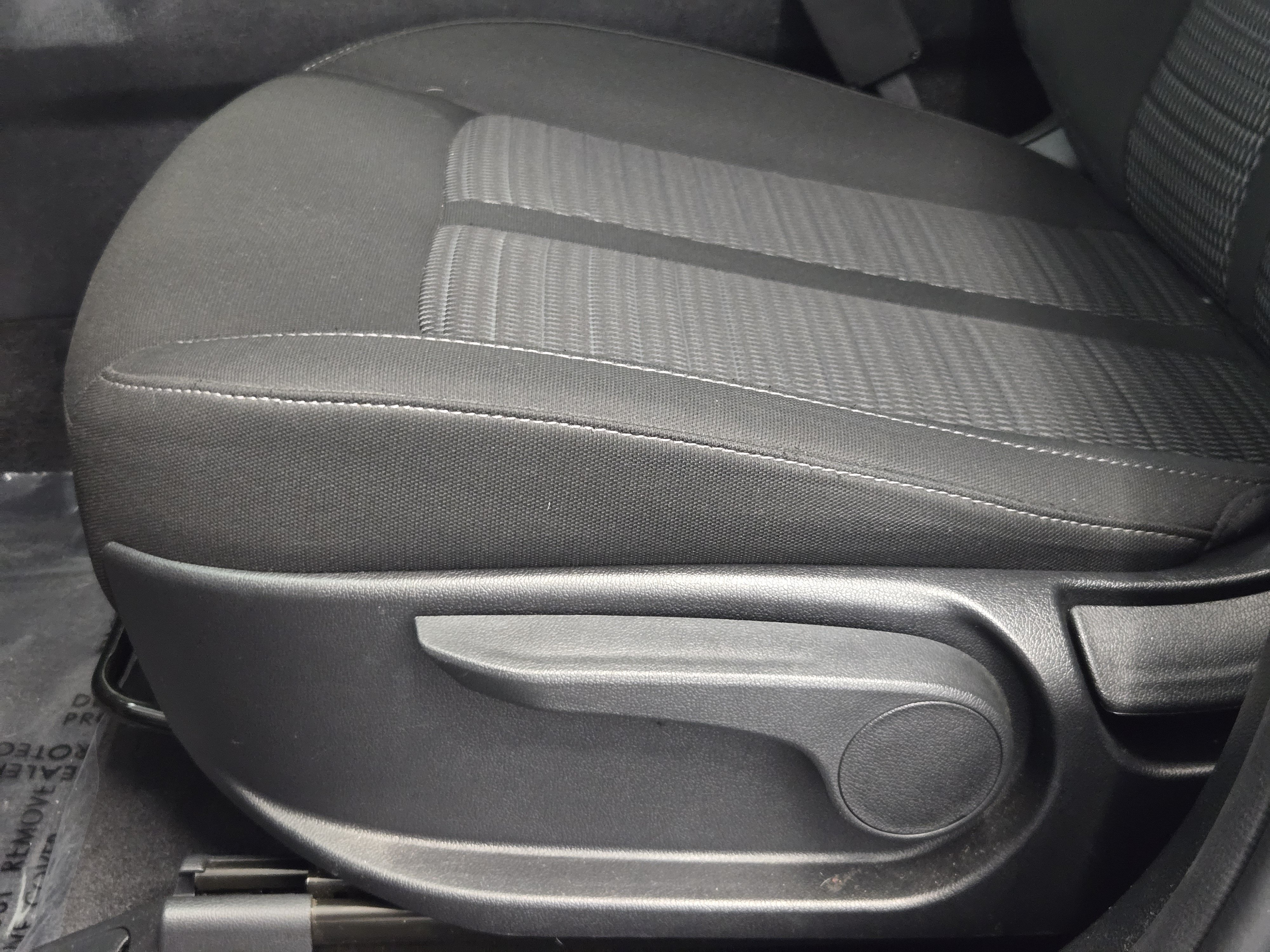 Used 2025 Kia Sorento LX FWD image 25