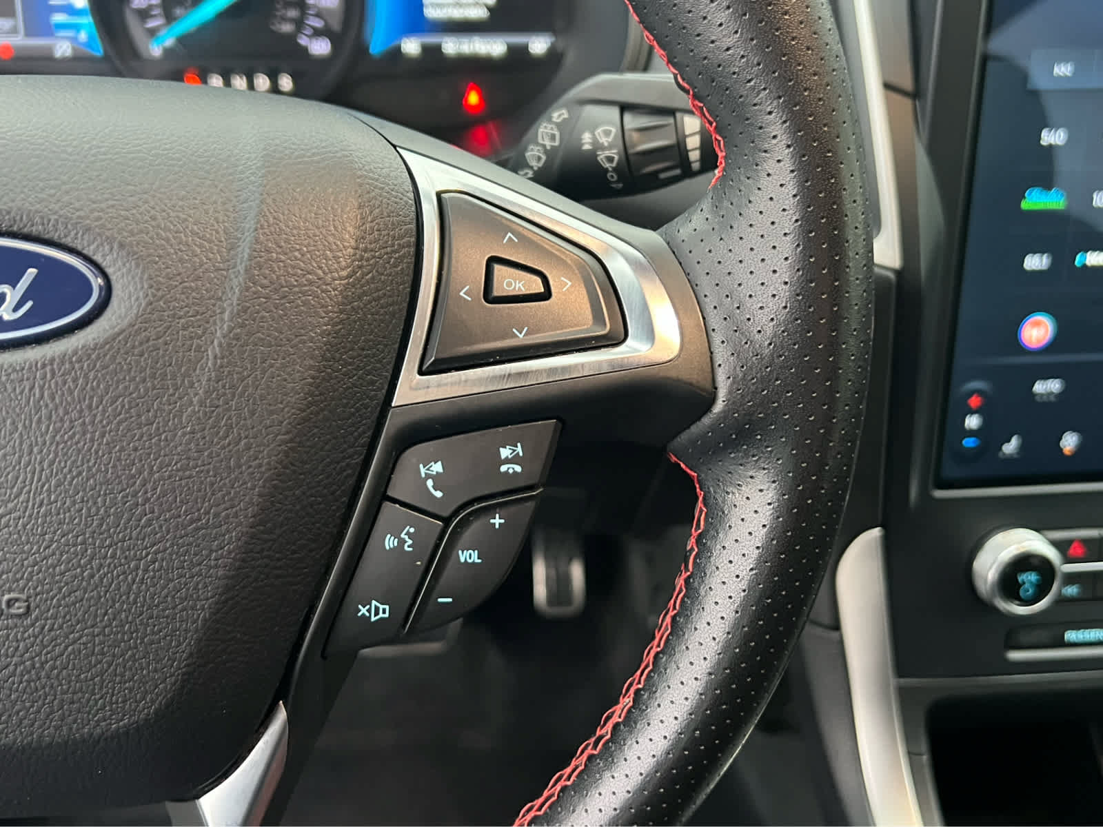 Certified 2023 Ford Edge ST-Line AWD/4WD image 28