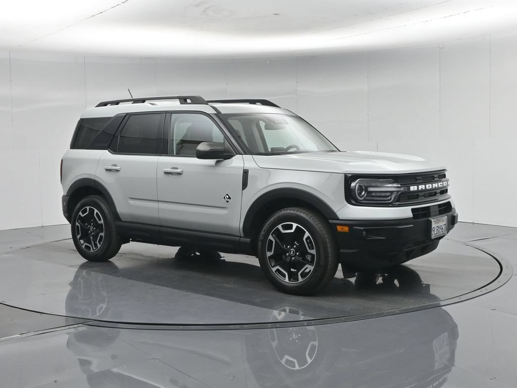 Certified 2023 Ford Bronco Sport Outer Banks w/ Tech Package AWD/4WD image 7