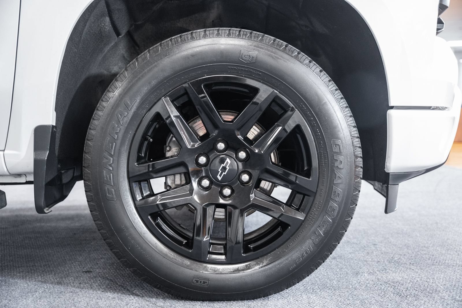 Used 2023 Chevrolet Silverado 1500 Custom AWD/4WD image 17