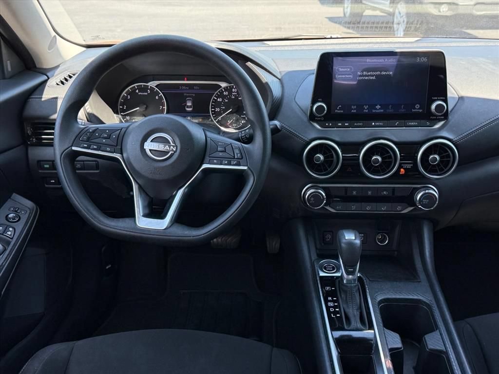 Used 2025 Nissan Sentra SV FWD image 11