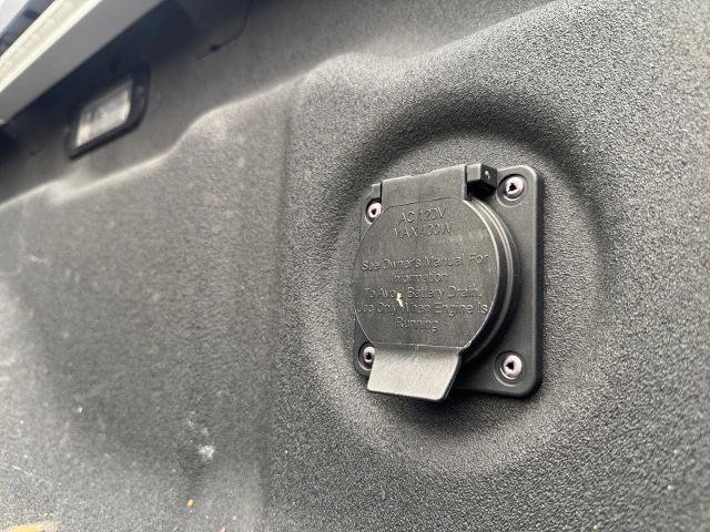 Used 2023 Nissan Frontier PRO-4X w/ Pro-4X Premium Package image 18