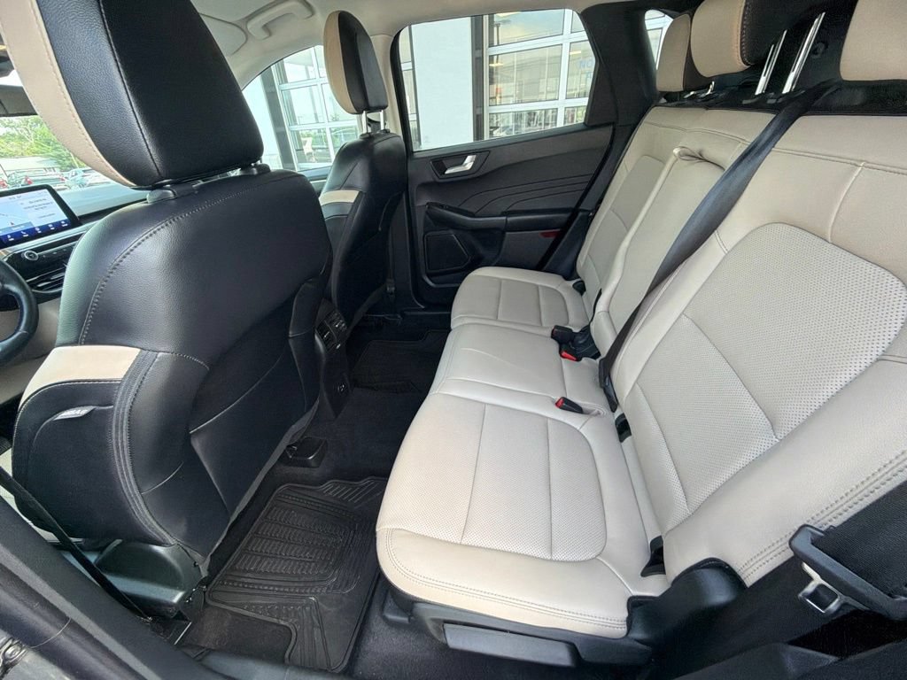 Certified 2022 Ford Escape Titanium AWD/4WD image 47