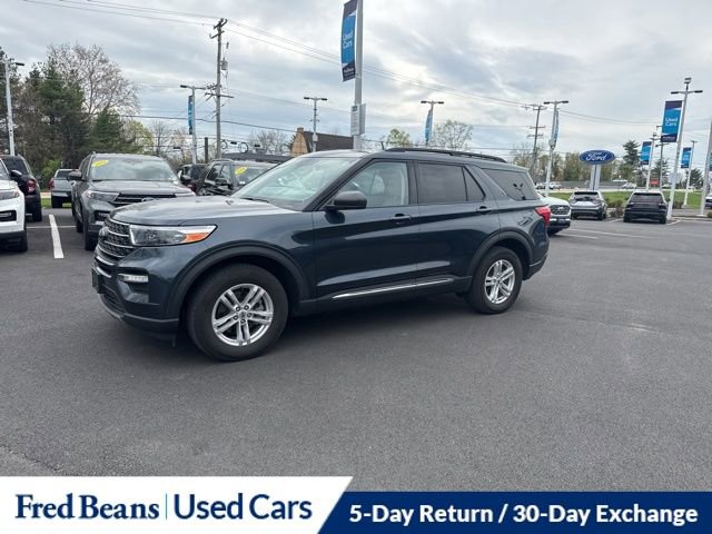 Certified 2022 Ford Explorer XLT w/ Equipment Group 202A AWD/4WD image 3