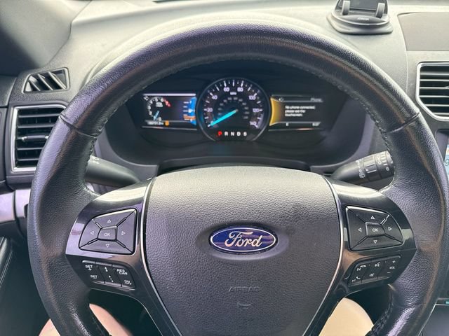 Certified 2018 Ford Explorer Limited w/ Equipment Group 301A FWD image 14