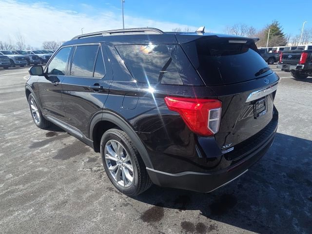 Certified 2023 Ford Explorer XLT w/ Equipment Group 202A image 2