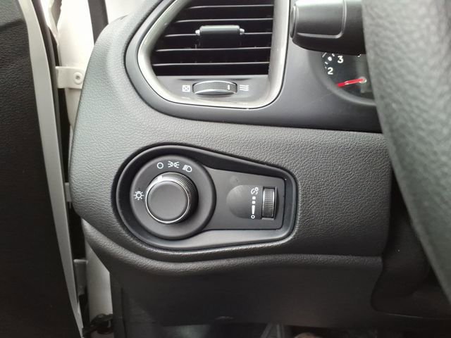 Used 2023 Jeep Renegade Latitude image 20