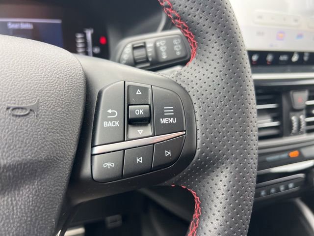 Certified 2024 Ford Escape ST-Line w/ Tech Pack #1 AWD/4WD image 11