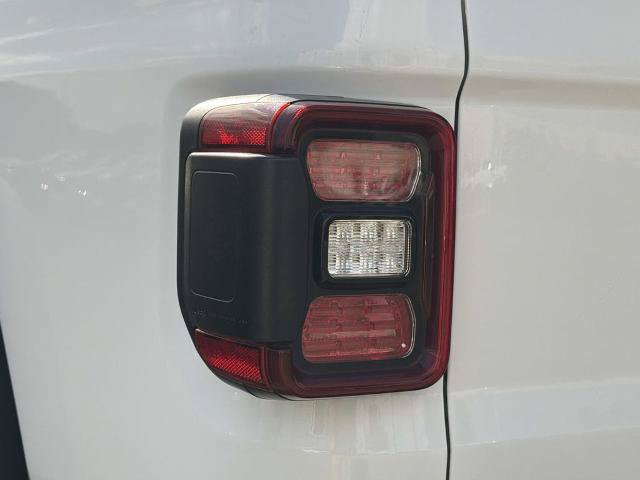 Used 2020 Jeep Gladiator Rubicon w/ LED Lighting Group AWD/4WD image 8