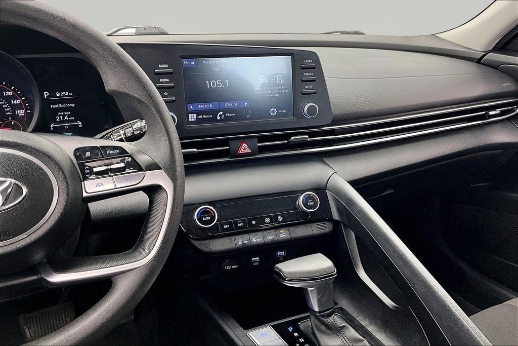Used 2022 Hyundai Elantra SEL FWD image 6