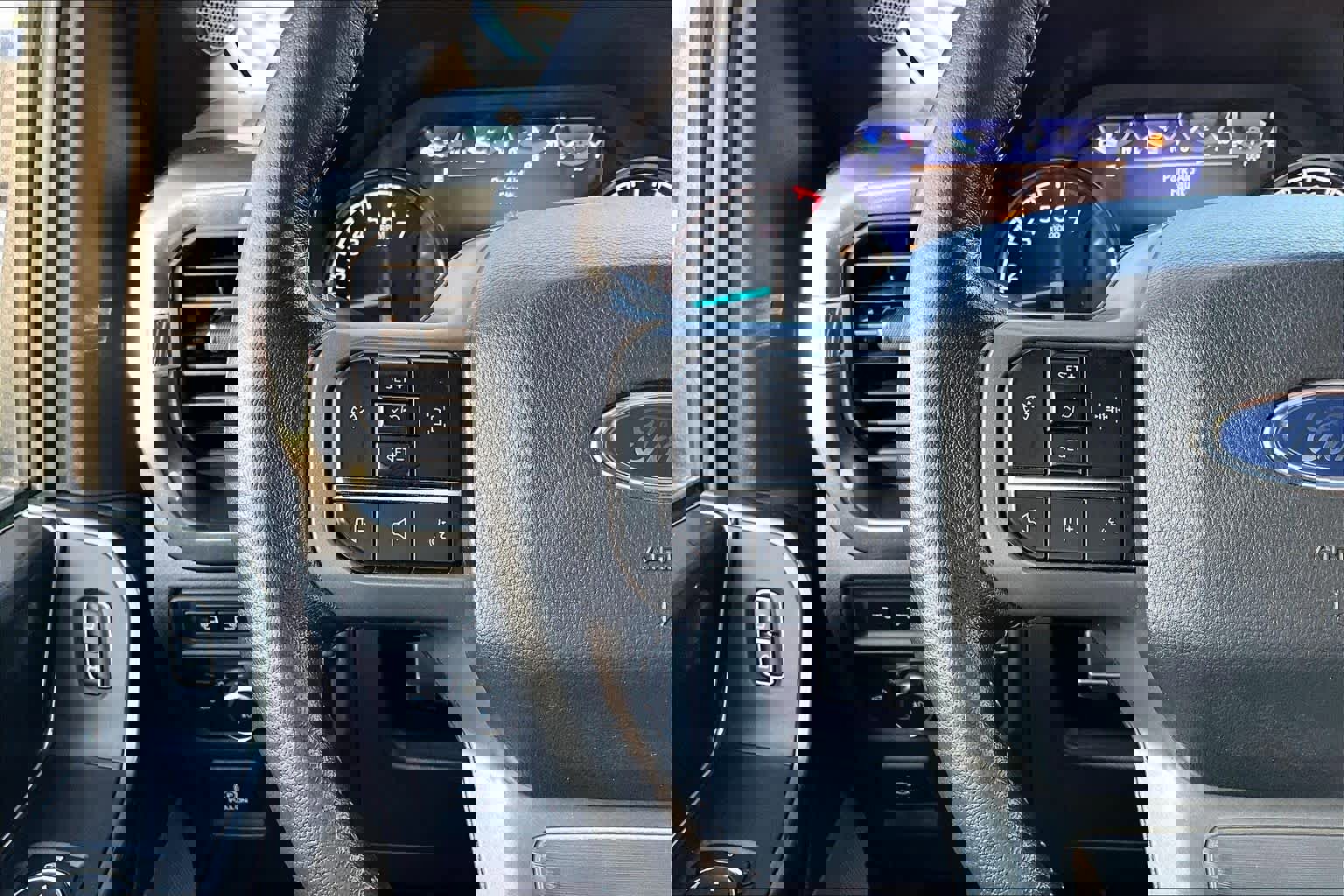 Certified 2022 Ford F150 XLT w/ Equipment Group 302A High image 26