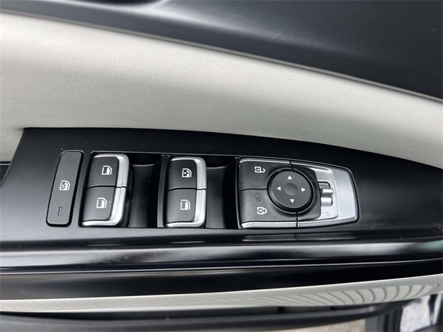 Used 2024 Kia Carnival LX image 12