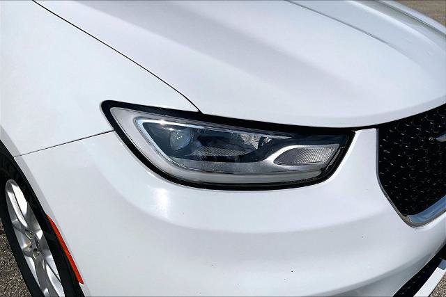 Used 2023 Chrysler Pacifica Touring-L FWD image 29