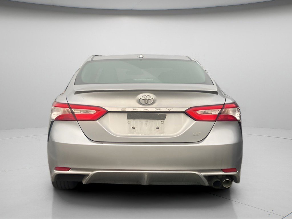 Used 2020 Toyota Camry SE image 6