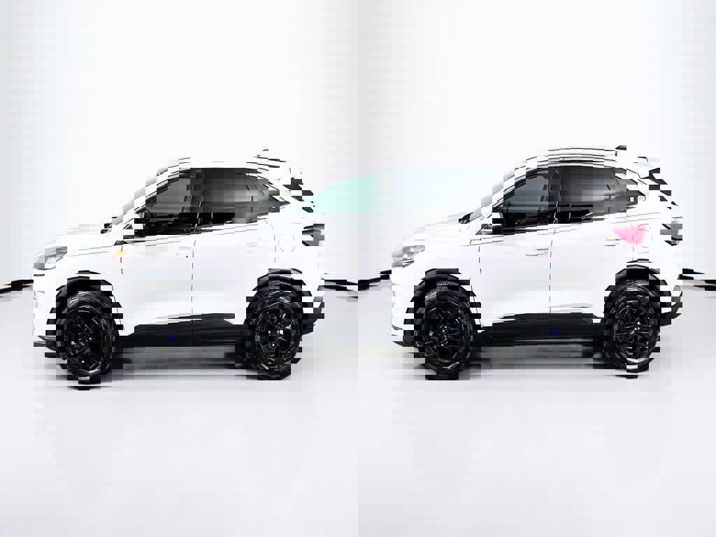 Certified 2020 Ford Escape SE image 2