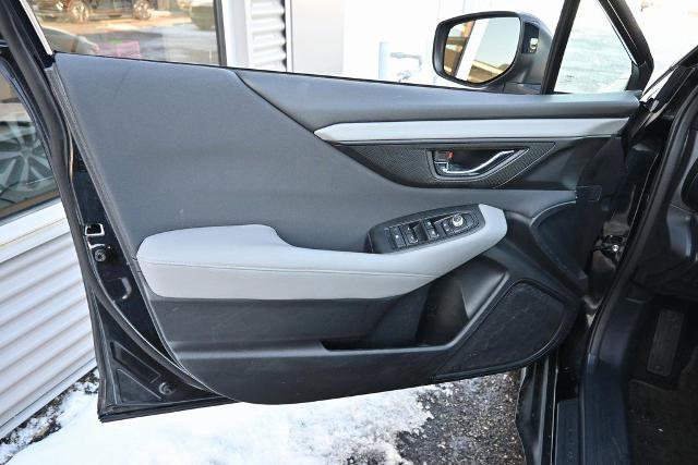 Used 2024 Subaru Outback Premium AWD/4WD image 19
