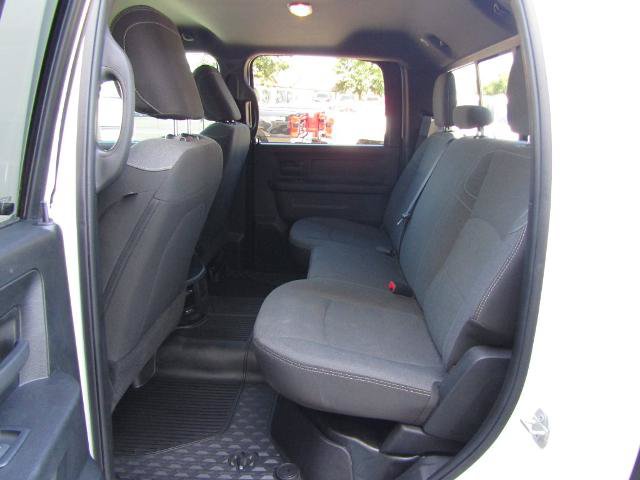 Used 2024 RAM 3500 Tradesman w/ Chrome Appearance Group AWD/4WD image 26