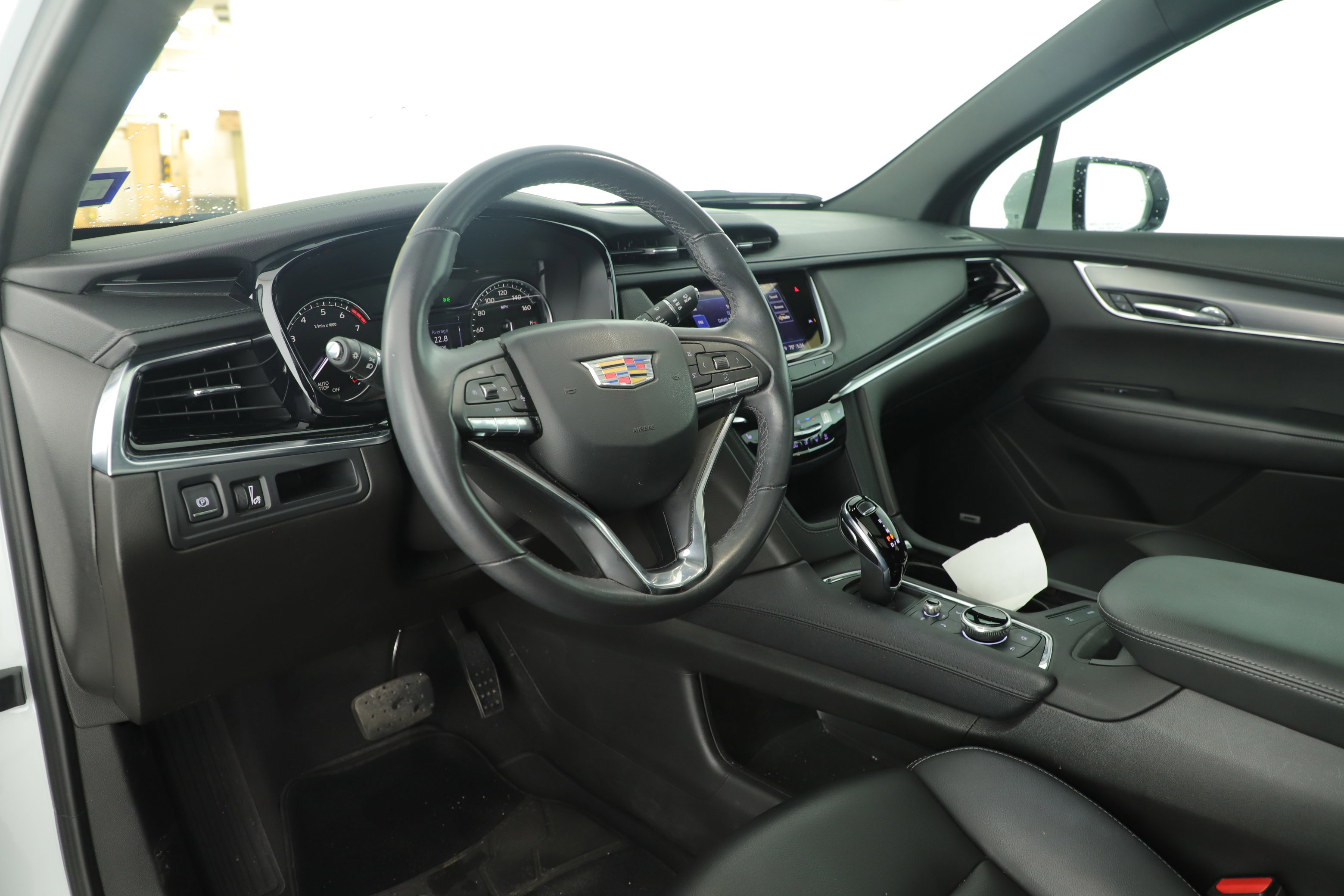 Used 2023 Cadillac XT6 Luxury image 21