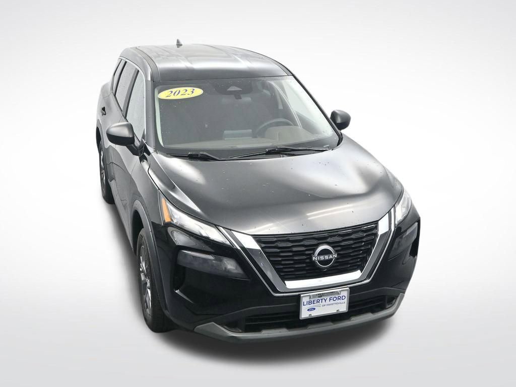 Used 2023 Nissan Rogue S AWD/4WD image 25