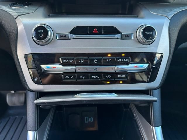 Certified 2022 Ford Explorer XLT w/ Equipment Group 202A RWD image 22