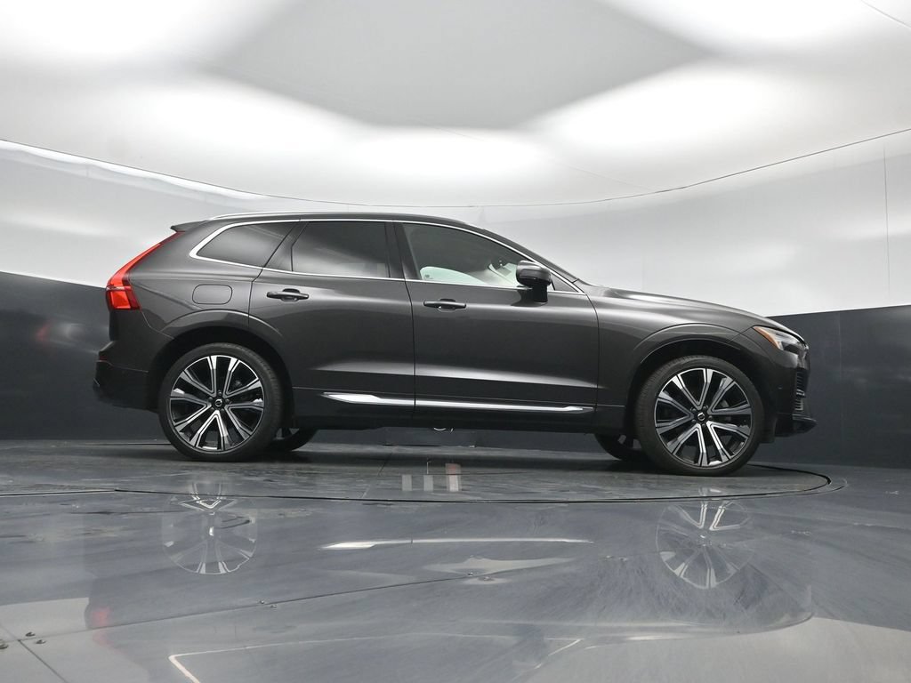 Used 2023 Volvo XC60 B5 Ultimate w/ Climate Package AWD/4WD image 44