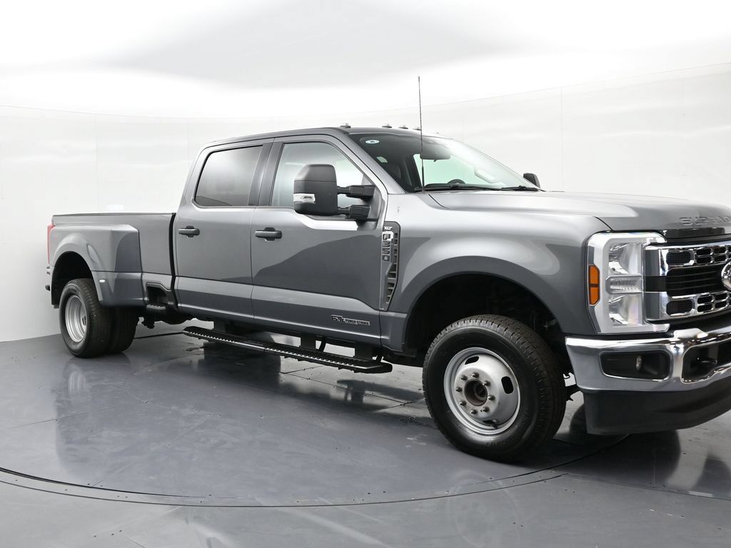 Certified 2025 Ford F350 XLT AWD/4WD image 4