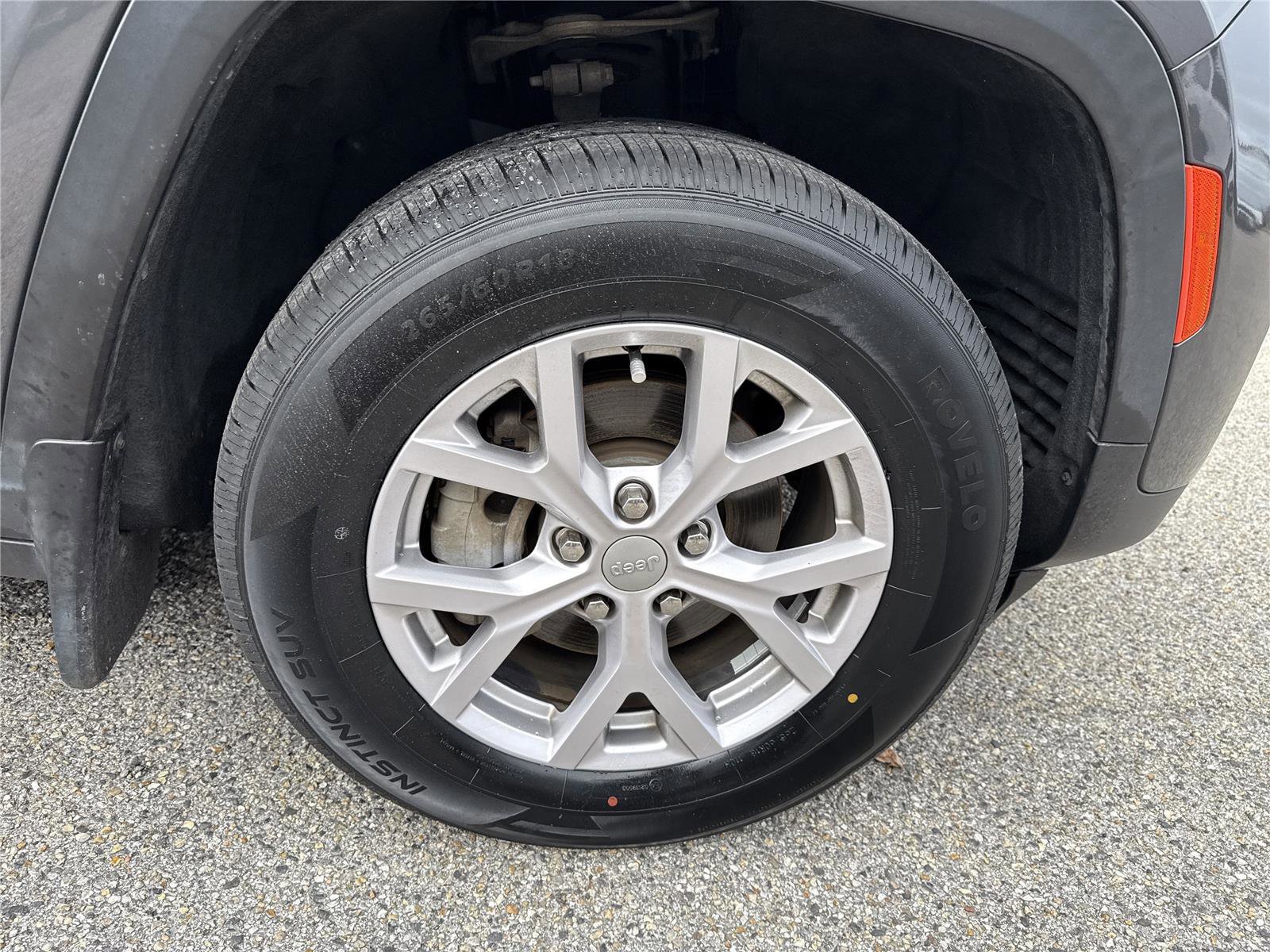 Used 2022 Jeep Grand Cherokee Limited w/ MOPAR Finishing Package image 18