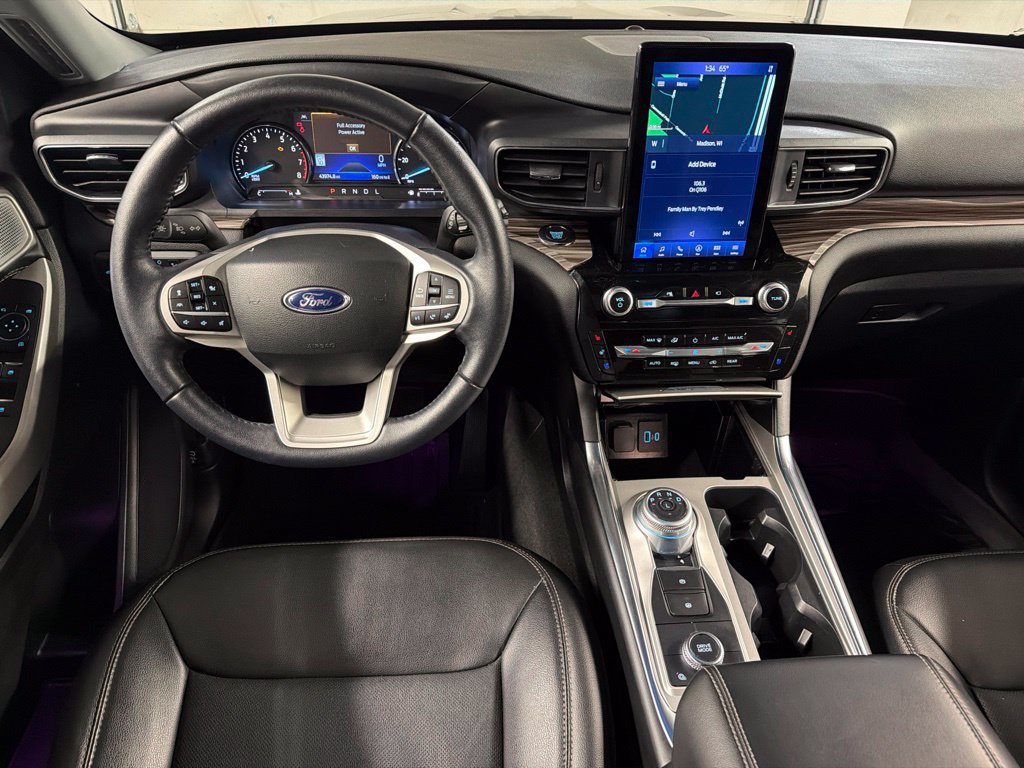 Certified 2022 Ford Explorer Limited w/ Limited Technology Package AWD/4WD image 8