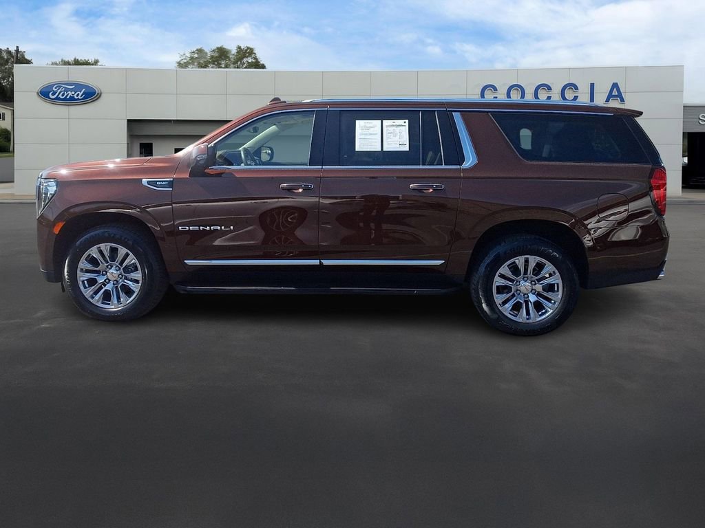 Used 2023 GMC Yukon XL Denali w/ LPO, Floor Liner Package AWD/4WD image 2