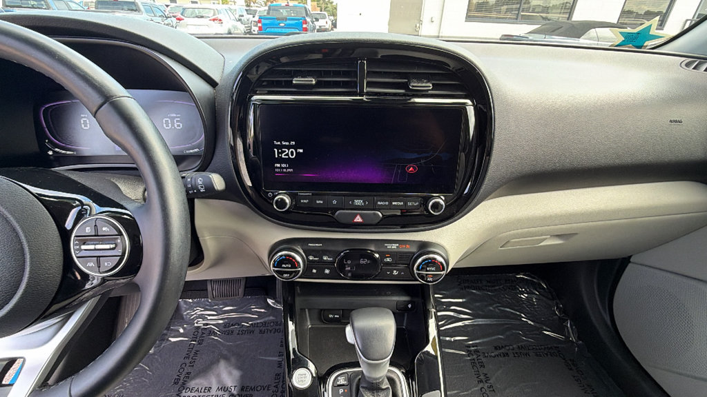 Used 2024 Kia Soul EX FWD image 20