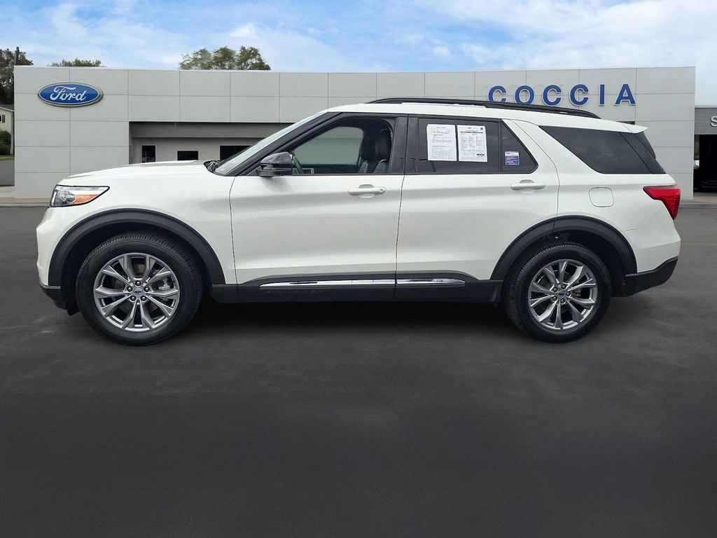 Certified 2023 Ford Explorer XLT w/ Equipment Group 202A AWD/4WD image 7