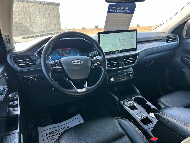 Certified 2025 Ford Escape Platinum AWD/4WD image 12