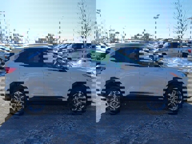 Certified 2022 Ford Escape SE image 6