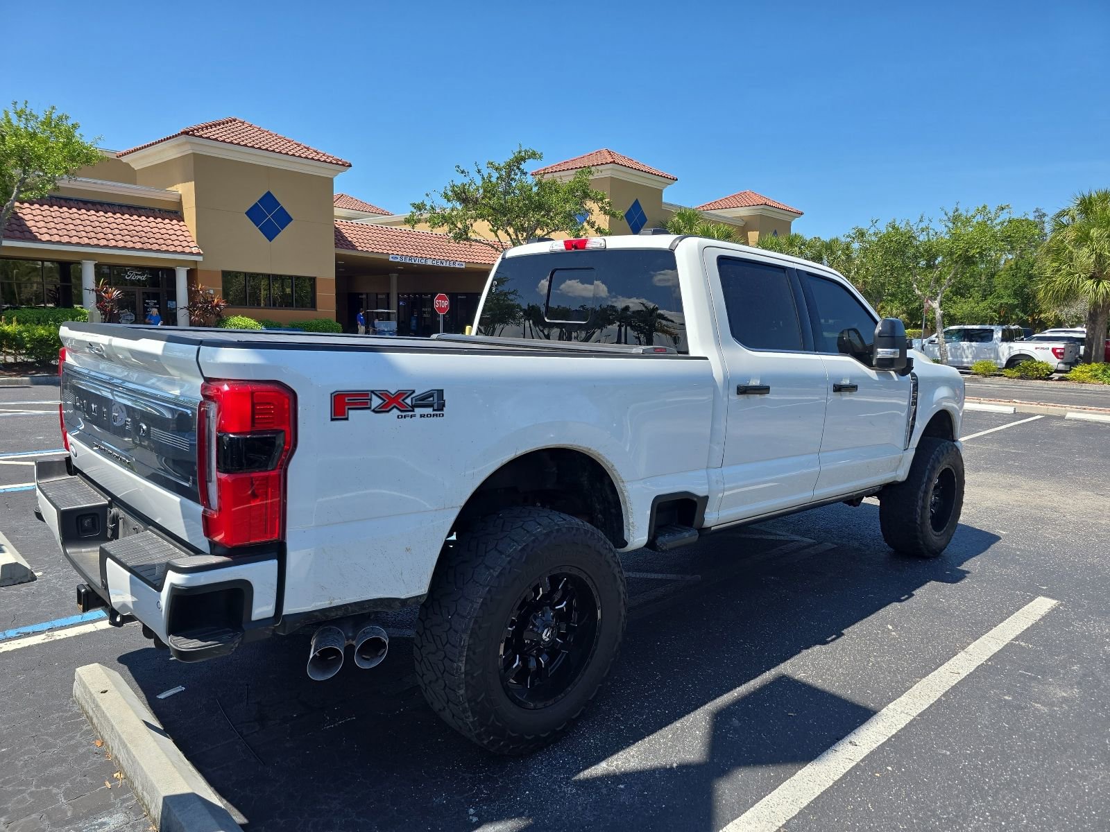 Certified 2024 Ford F250 Limited w/ FX4 Off-Road Package AWD/4WD image 3
